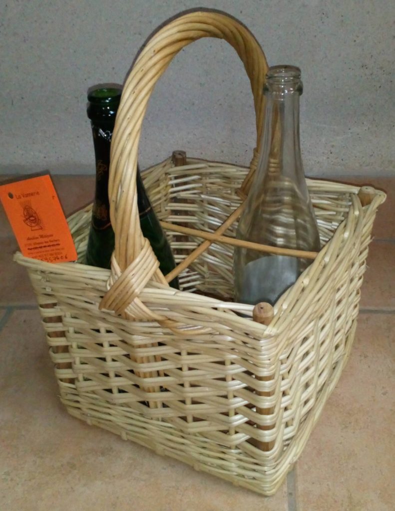 Panier carrée 4 bouteilles pour le transport en  osier rotin  Vannerie Aurélien Métézeau